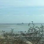 Perche Dans Les Montagnes Du Mont-saint-michel Prázdninový dům