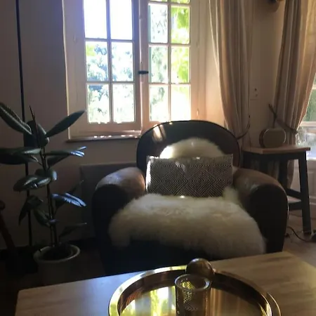 Perche Dans Les Montagnes Du Mont-saint-michel * Beauficel