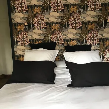 Tatil Evi Perche Dans Les Montagnes Du Mont-saint-michel