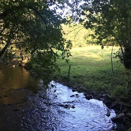 Perché Dans Les Montagnes Du Mont-saint-michel Hébergement de vacances *