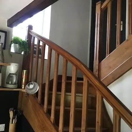 Perche Dans Les Montagnes Du Mont-saint-michel Tatil Evi Beauficel