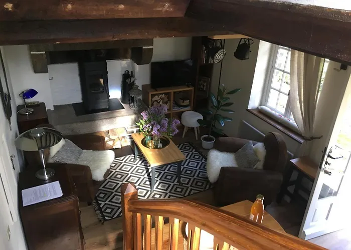 Perché Dans Les Montagnes Du Mont-saint-michel